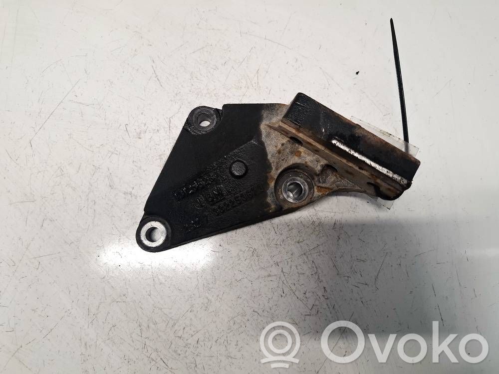 Opel Zafira B Suport motor 