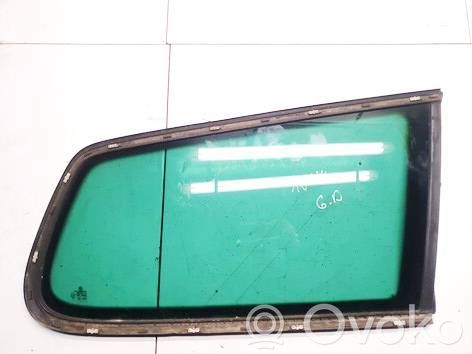 Volkswagen PASSAT B6 Finestrino laterale posteriore 