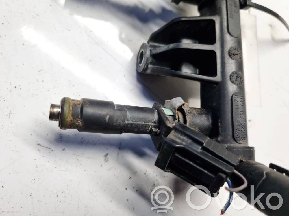 Volkswagen Fox Inyector de combustible 