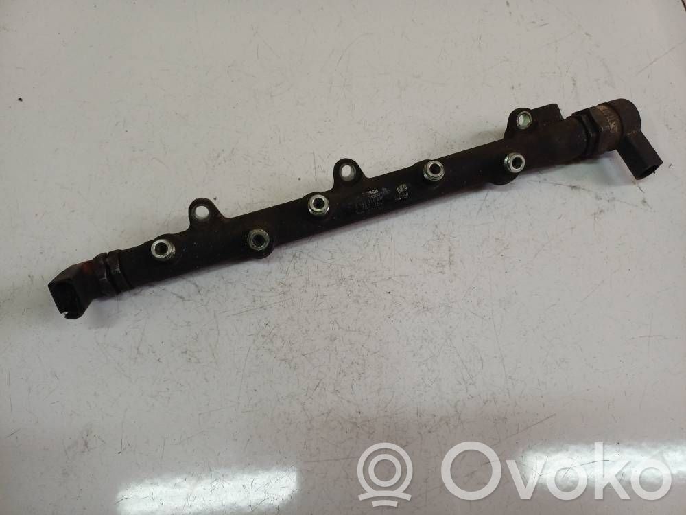 BMW 5 E60 E61 Rampă alimentare injectoare 