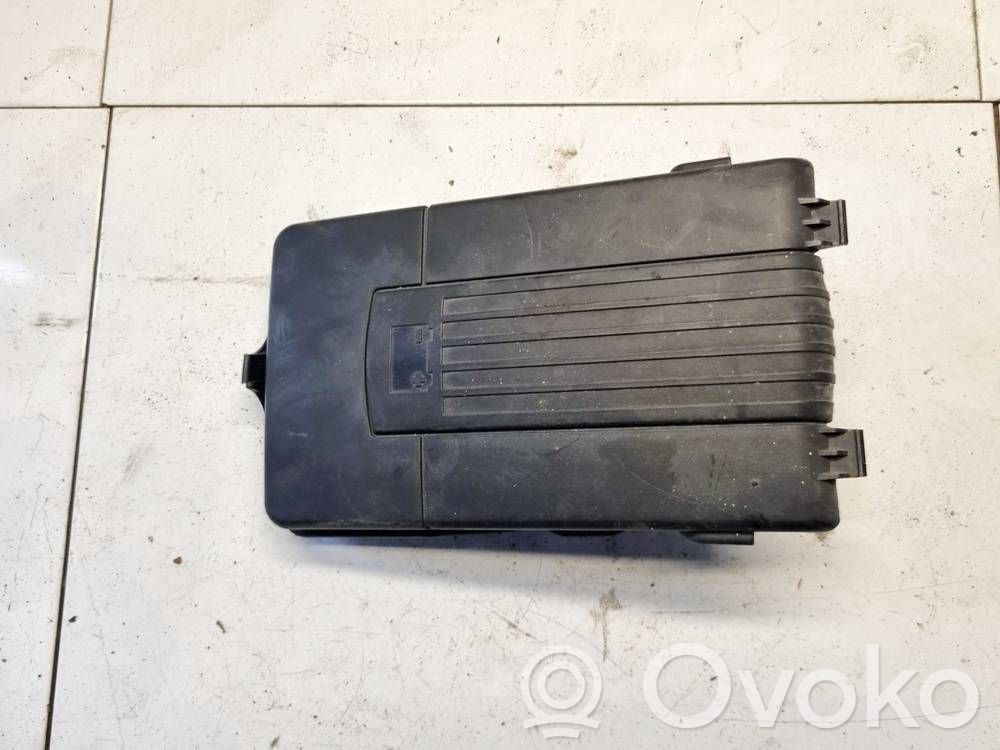 Skoda Octavia Mk2 (1Z) Capac cutie baterie 