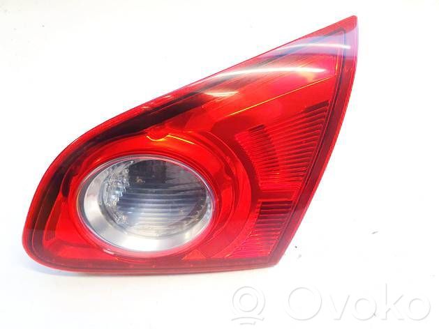Nissan Qashqai+2 Luci posteriori del portellone del bagagliaio 
