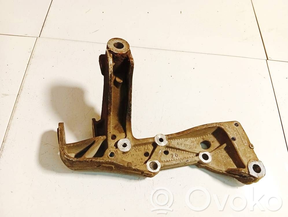 Volkswagen Golf V Braccio di controllo sospensione anteriore inferiore/braccio oscillante