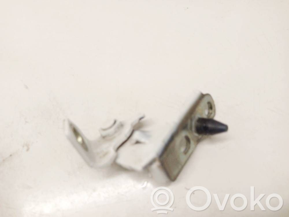 Bisagra inferior de la puerta trasera   E4B5A22801AH,E4B5A22801AH
