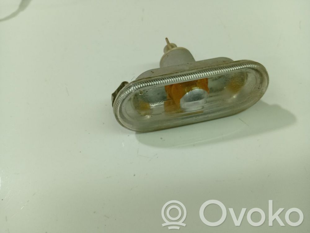 Seat Altea Semnalizator bară față 