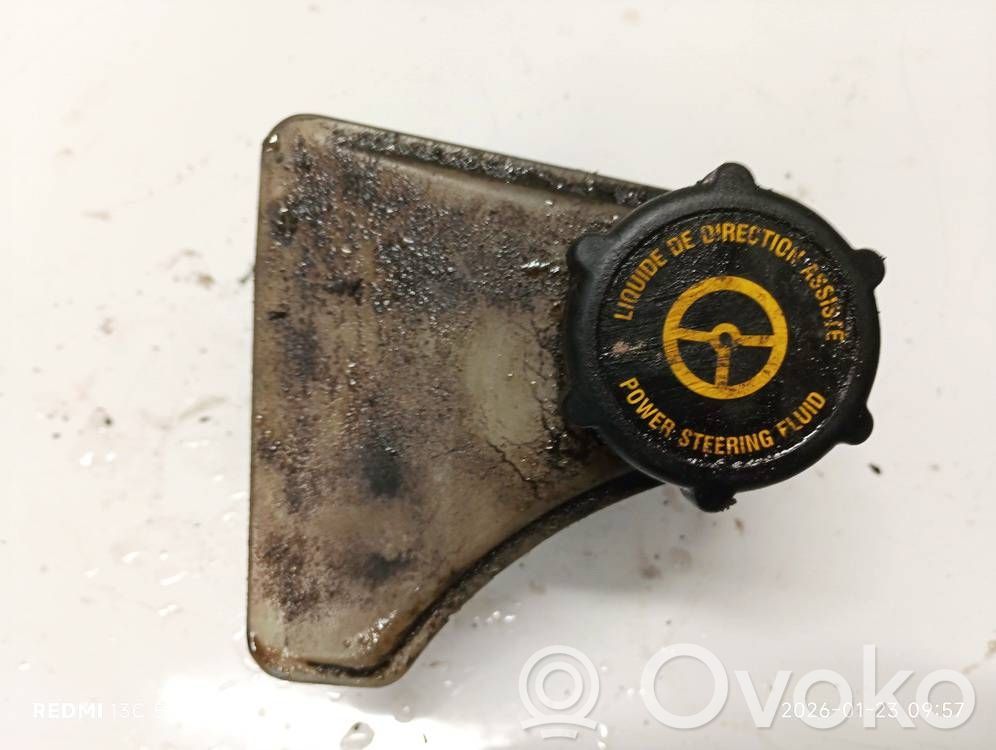 Ford Mondeo MK I Ohjaustehostimen nestesäiliö 