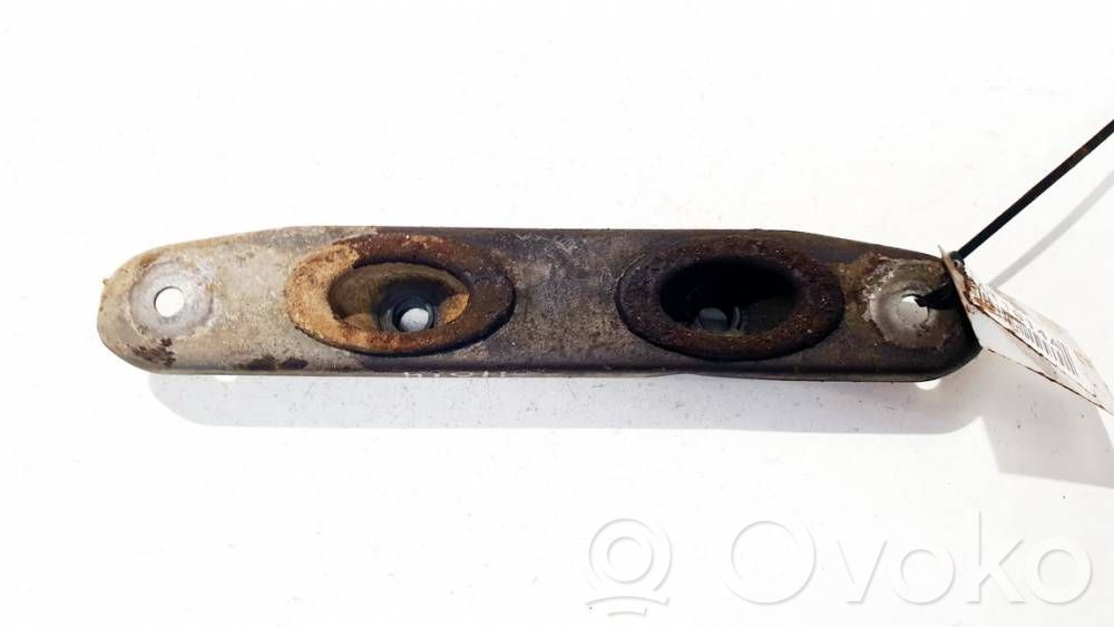 Volkswagen PASSAT B6 Staffa/supporto di montaggio della marmitta
