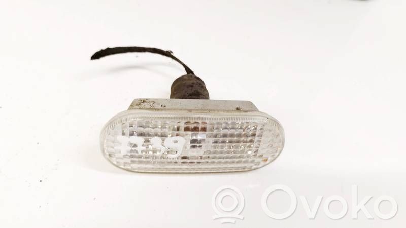 Volkswagen Golf IV Indicatore di direzione del parafango anteriore 