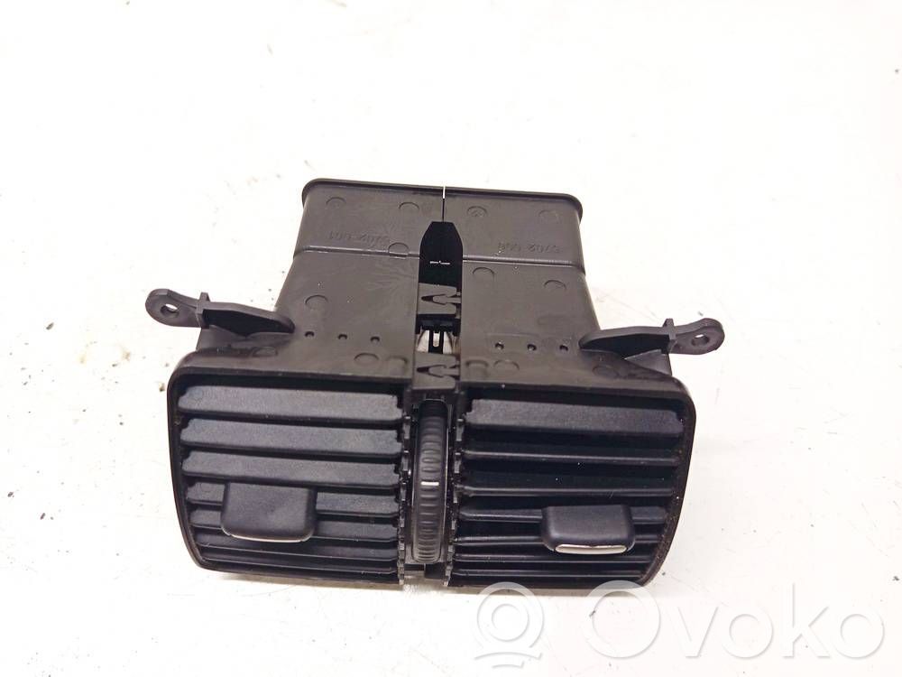 Volkswagen PASSAT B6 Griglia di ventilazione centrale cruscotto 