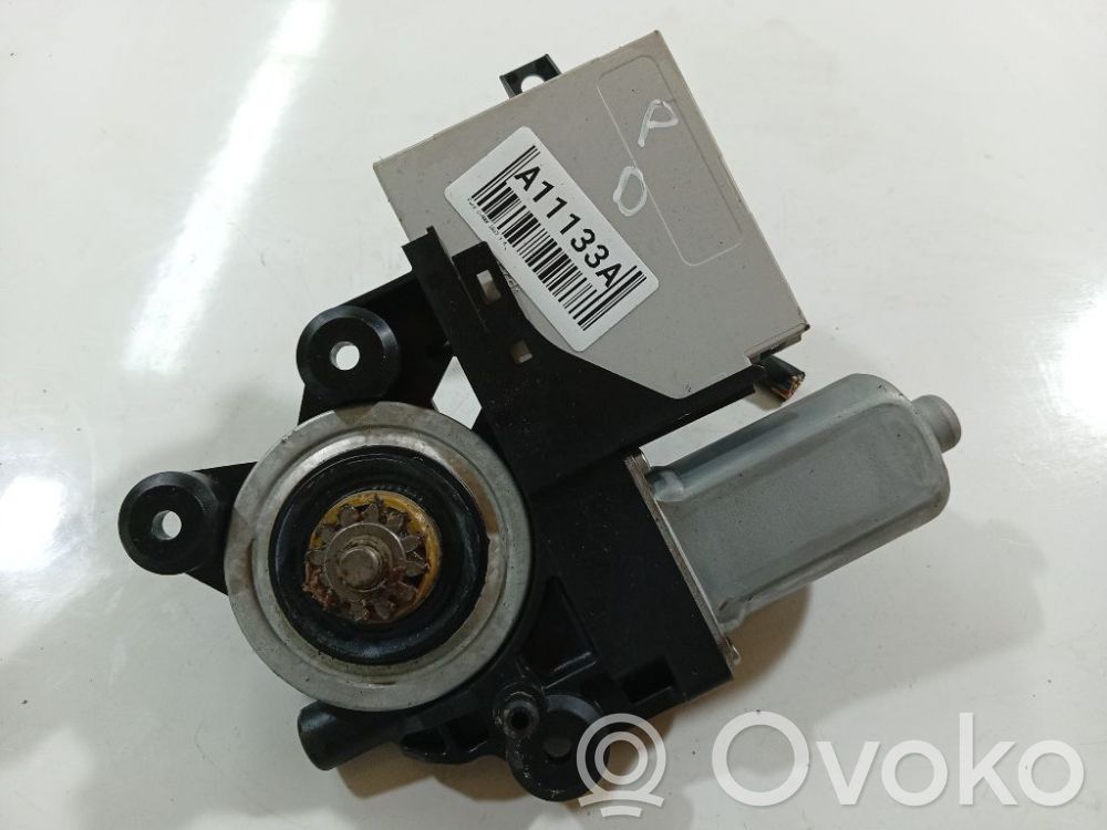 Ford C-MAX I Front door window regulator motor 