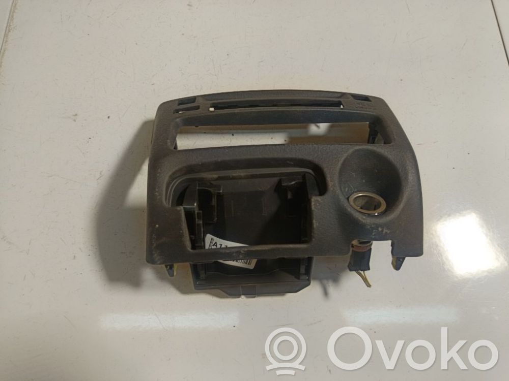 Toyota Yaris Inne części wnętrza samochodu 