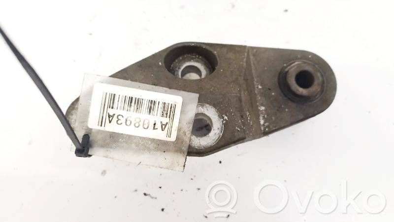 Mazda 5 Engine mounting bracket 