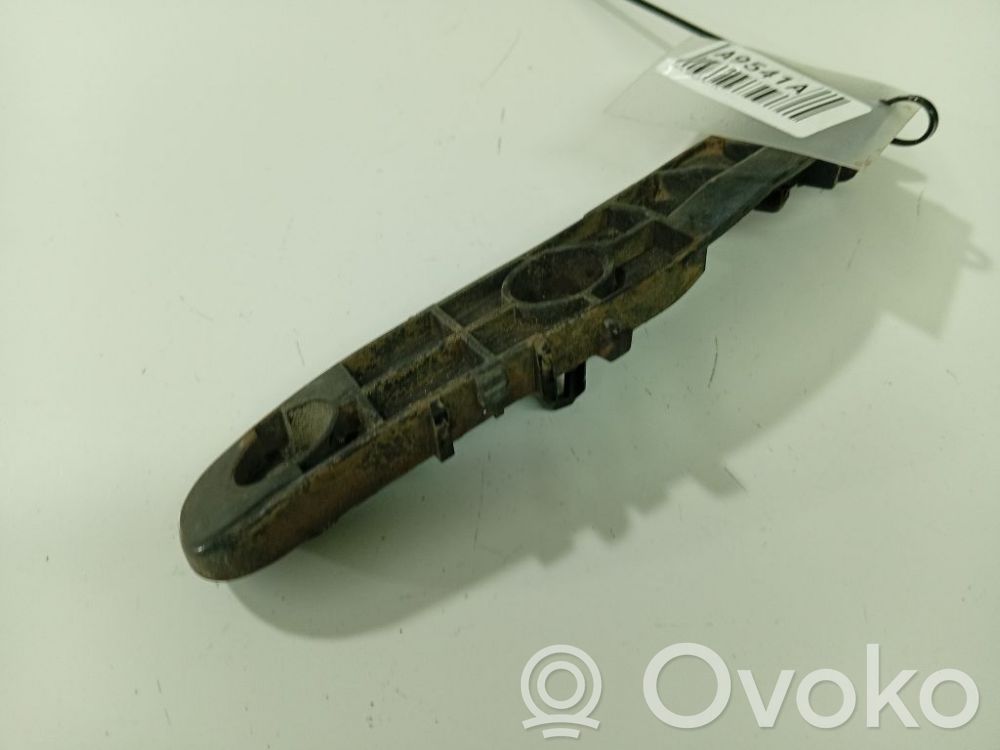 Toyota Avensis T270 Support de pare-chocs arrière