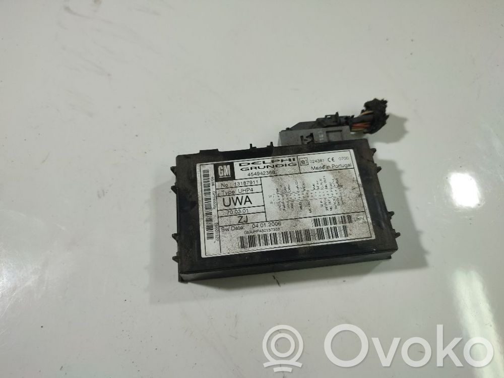 Opel Zafira B Kiti valdymo blokai/ moduliai 