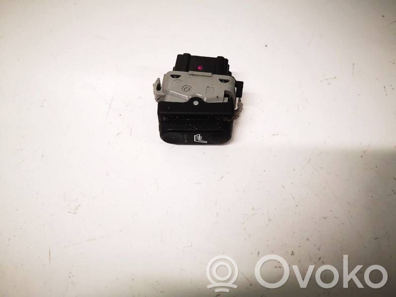 Nissan Qashqai Comutator încălzire scaune 