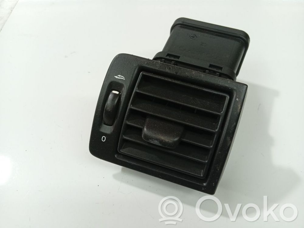 Volvo V50 Luftausströmer Lüftungsdüse Luftdüse Mitte 