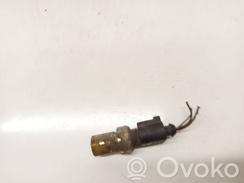 Volkswagen PASSAT B6 Czujnik ciśnienia klimatyzacji A/C 