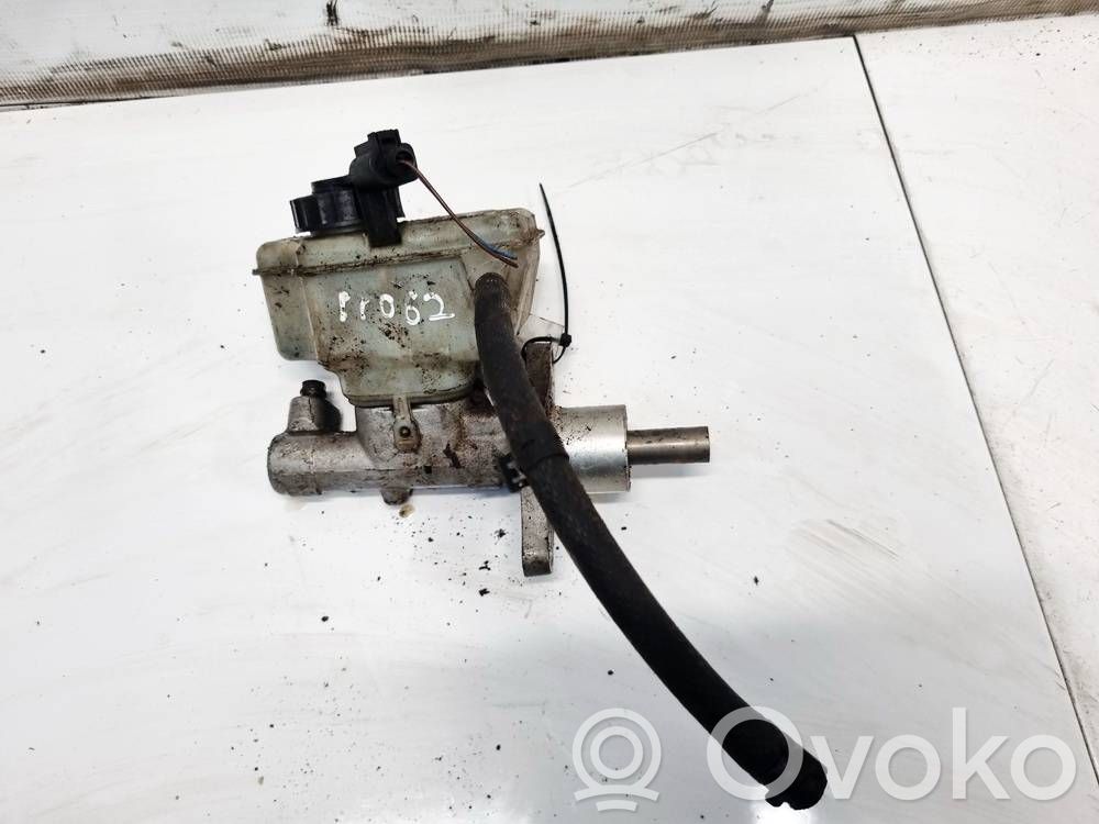 Volkswagen Touran I Serbatoio di compensazione del liquido del freno