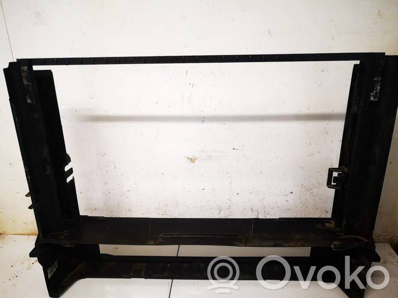 BMW 7 E65 E66 Suport ventilator radiator 