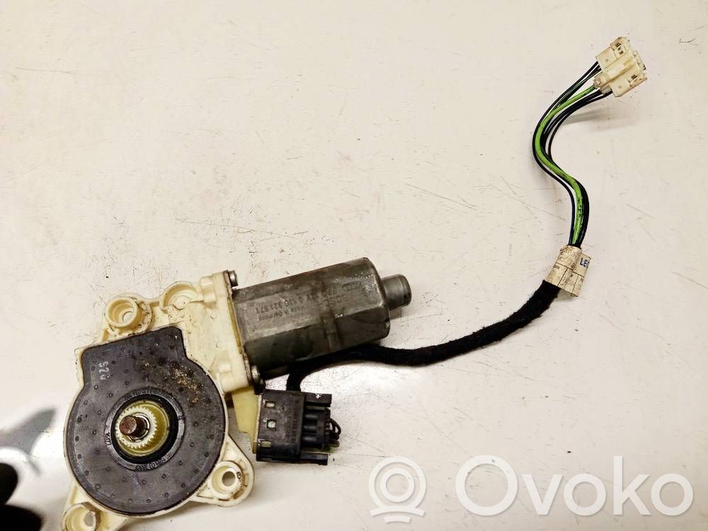 Mercedes-Benz E W211 Motor macara geam ușă față 
