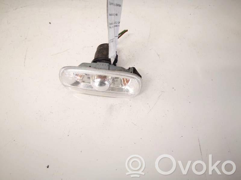 Audi A6 S6 C6 4F Indicatore di direzione del parafango anteriore