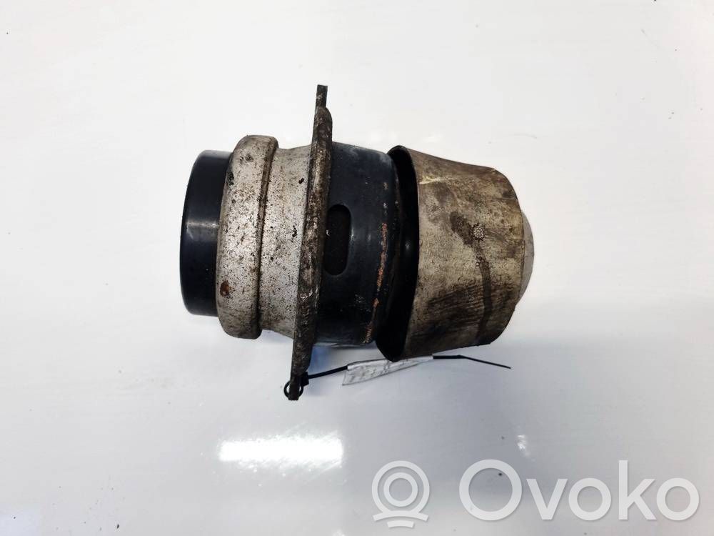 Suport tampon motor   7L8199131A,7L8199131A