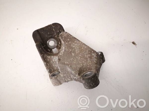 Volvo S60 Engine mounting bracket 