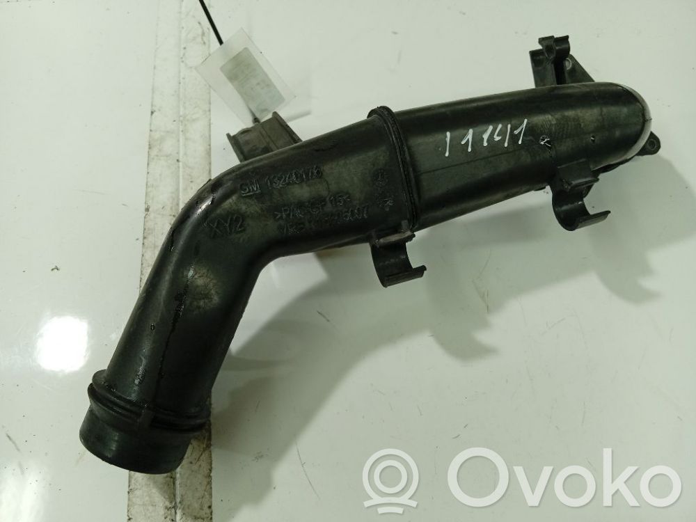 Opel Insignia A Furtun/conductă intercooler 