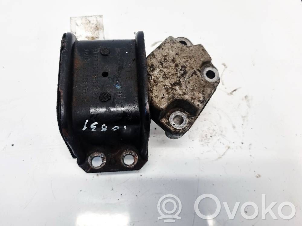 Citroen C4 I Supporto di montaggio del motore 