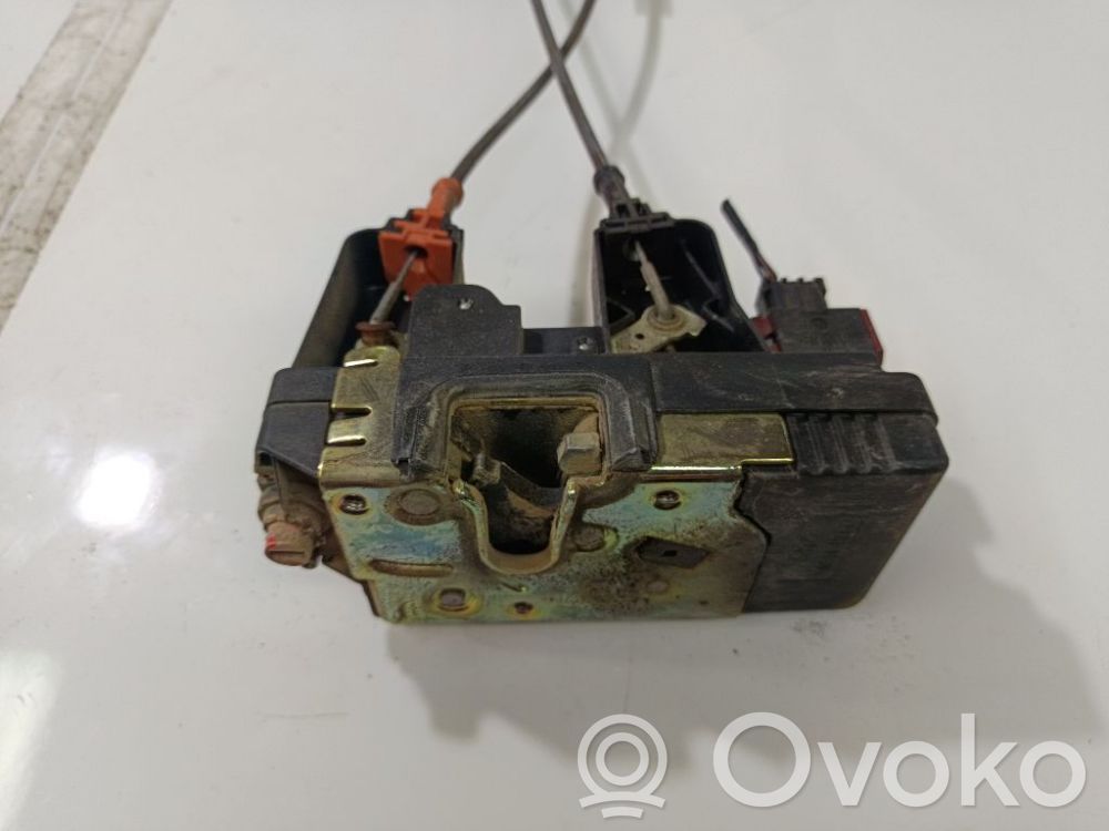 Opel Zafira A Takaoven lukko 