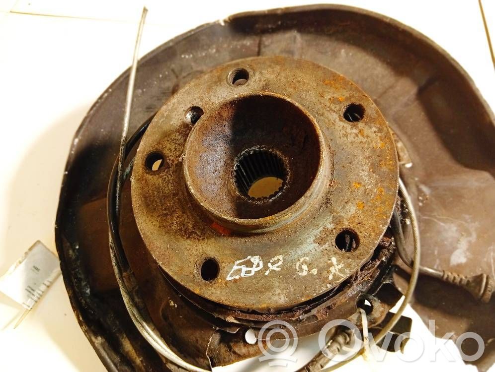 Rear wheel hub