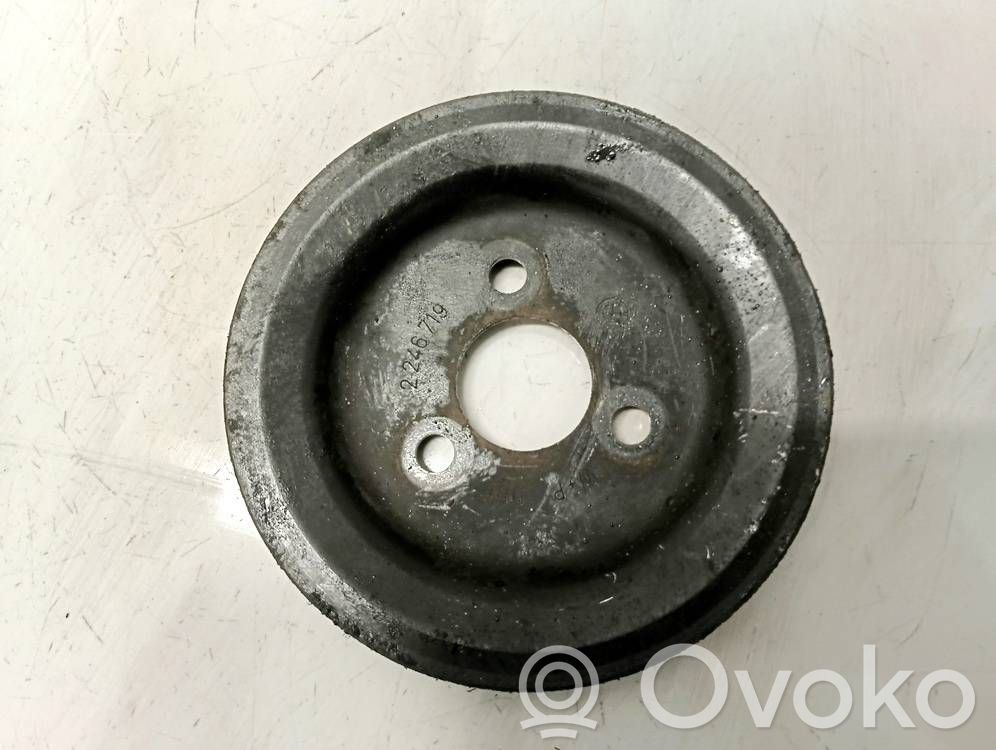 BMW 5 E39 Puleggia della pompa del servosterzo 