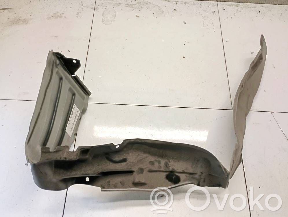 Mitsubishi Galant Nadkole przednie 