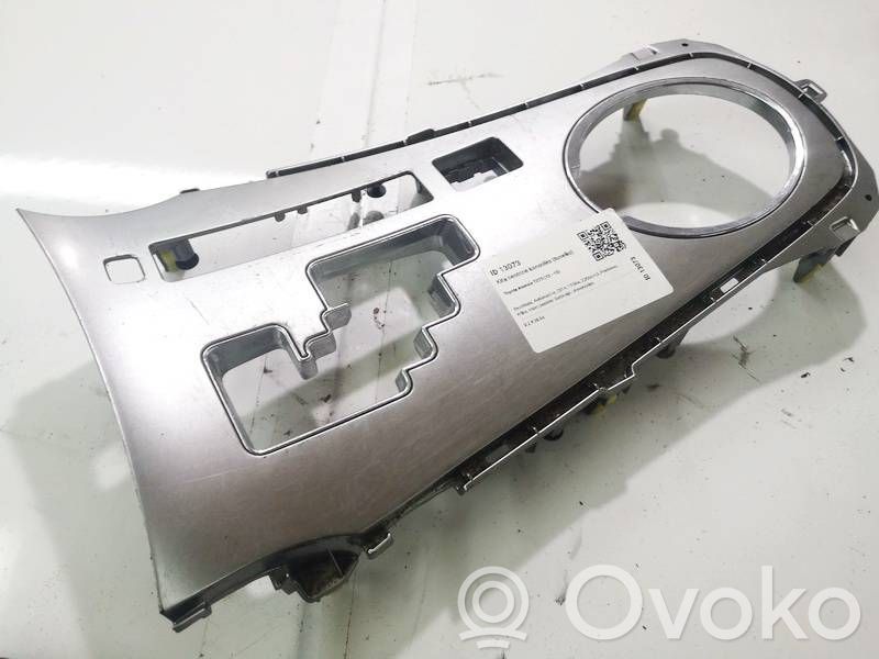 Toyota Avensis T270 Altra parte interiore