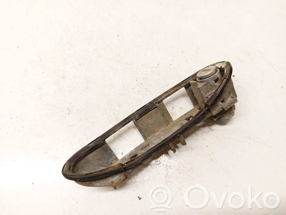 Audi A6 S6 C5 4B Manecilla externa puerta delantera 