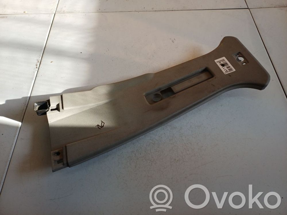 Osłona górna słupka / B   G06M21R24582APIA2,CZ9HA,G06M21R24582APIA2