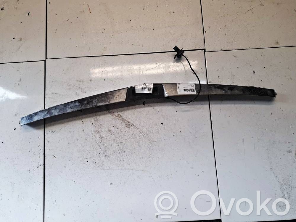 Opel Astra H Barra luminosa targa del portellone del bagagliaio 