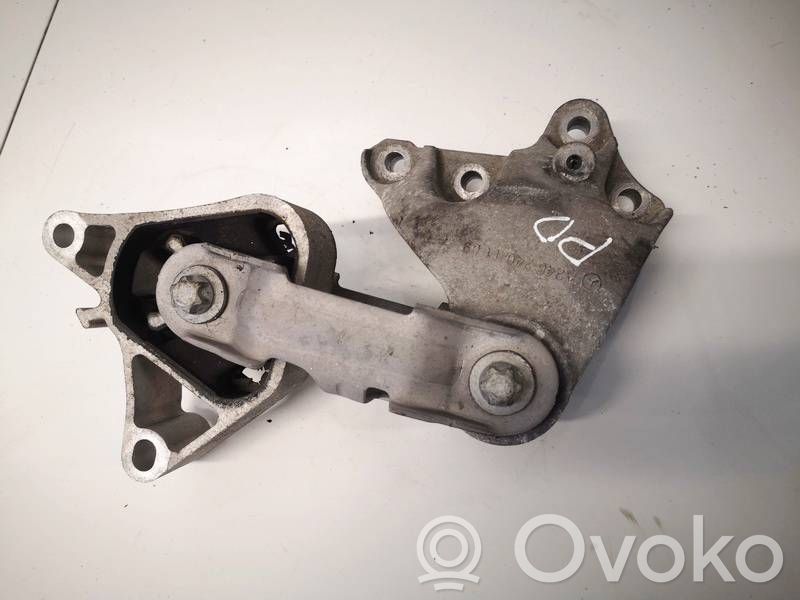 Mercedes-Benz A W176 Supporto di montaggio del motore