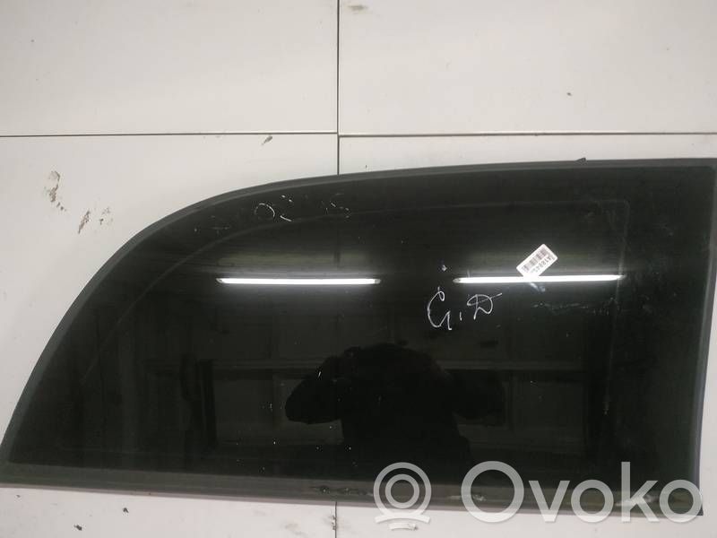 Opel Omega B2 Geam lateral spate 