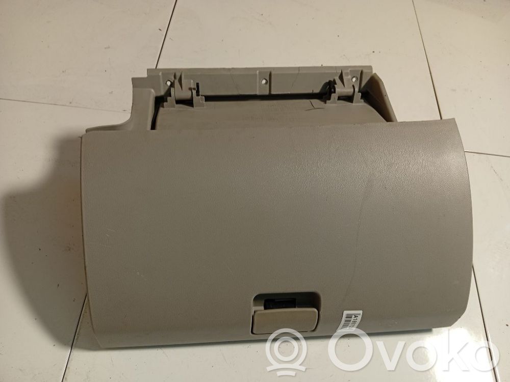 Saturn Vue Handschuhfach 