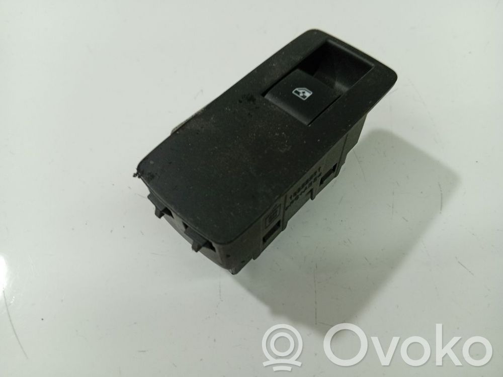 Opel Insignia A Przyciski szyb 