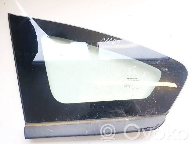 Dodge Caliber Geam lateral spate 