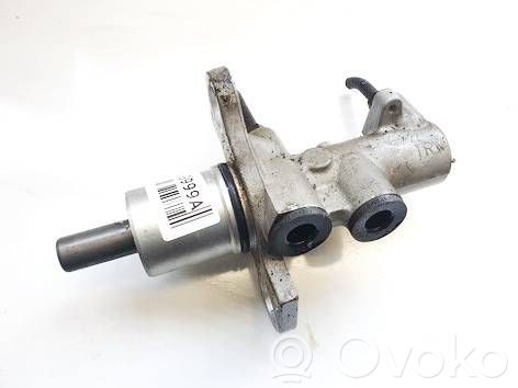 Audi A8 S8 D3 4E Pääjarrusylinteri 