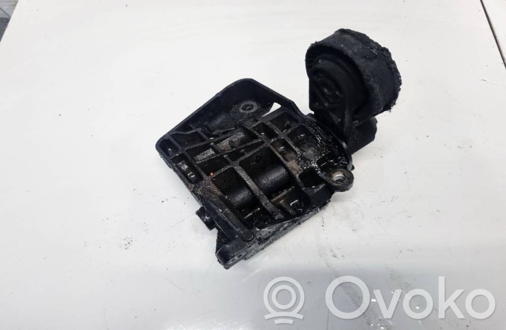 BMW X5 E70 Engine mounting bracket 