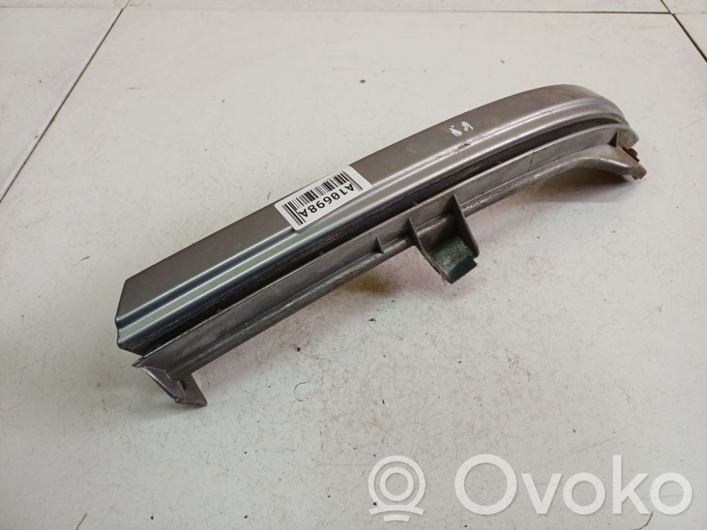 Opel Zafira A Rivestimento sotto il faro/fanale 
