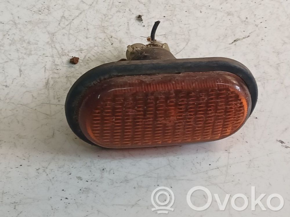 Opel Movano A Semnalizator bară față 