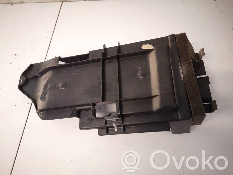 Volkswagen PASSAT B5.5 Alte piese de exterior 