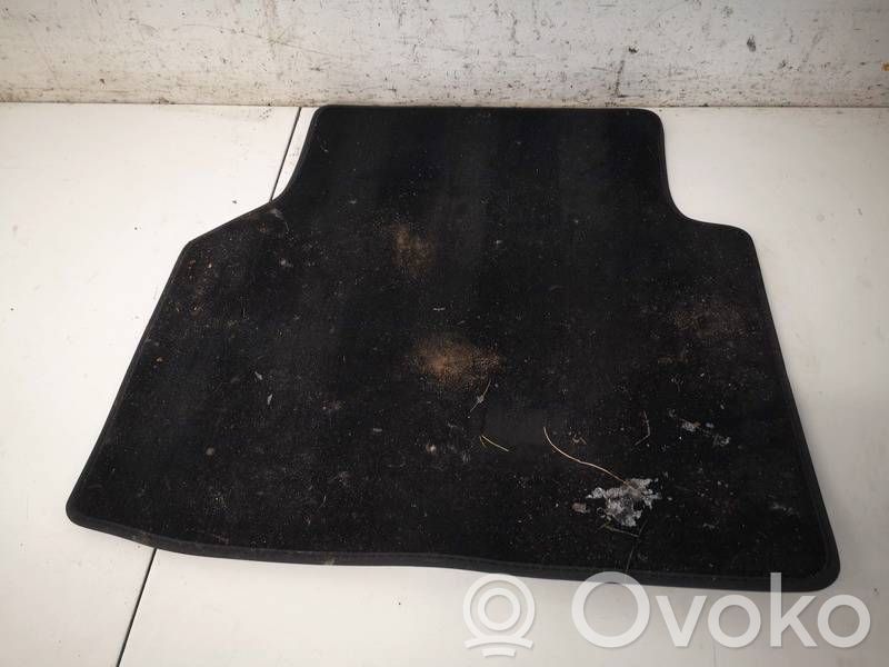 Audi Q4 e-tron Mochetă podea față 