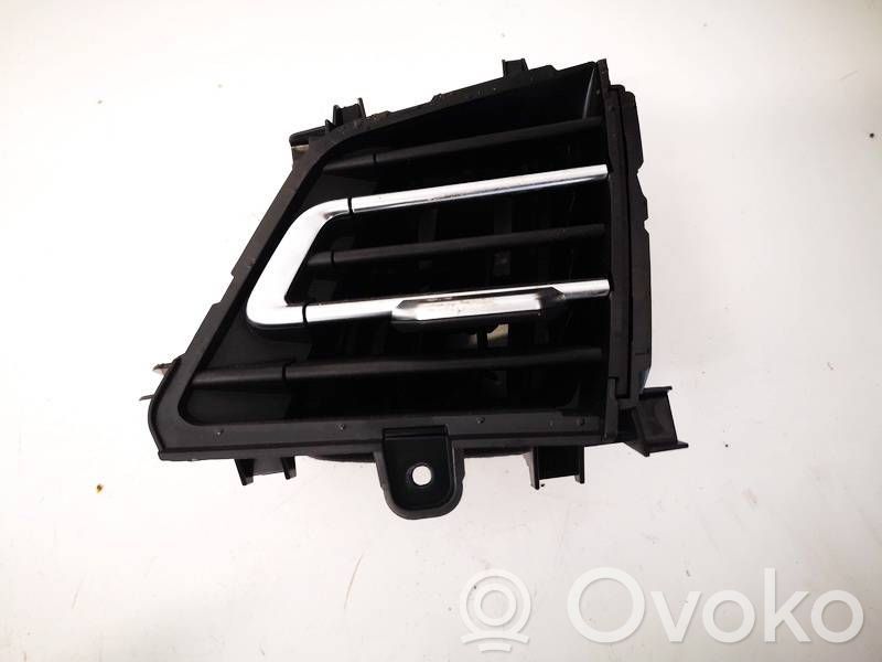 Grille d'aération centrale   89C820901,89C820901A,89C820901,89C820901A