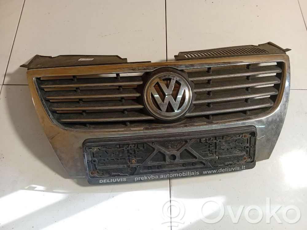 Volkswagen PASSAT B6 Etusäleikkö 